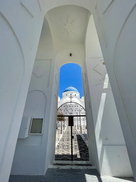 Церковь Святого Креста Городе Эмпорио Санторио Греция — стоковое фото