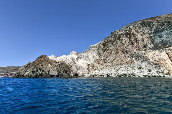 Santorini White Beach Com Céu Azul Brilhante Mar Azul Grécia — Fotografia de Stock