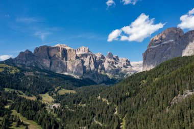 Dolomites, Passo Sella. Canazei Passo Sella dan güzel manzara. Dolomites, İtalya.