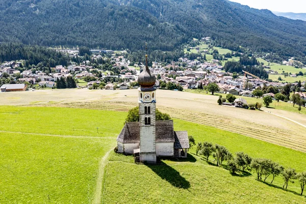 Valentin Kastelruth Village Church Summer Dolomite Alps Amazing Landscape Small — Stockfoto