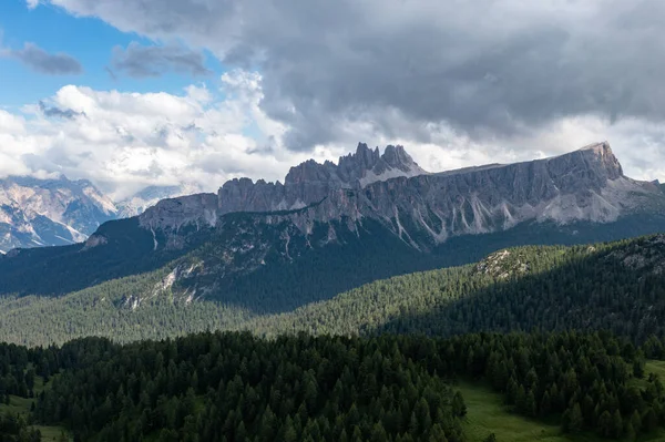 Panoramiczny Krajobraz Cinque Torri Dolomicie Włoszech — Zdjęcie stockowe