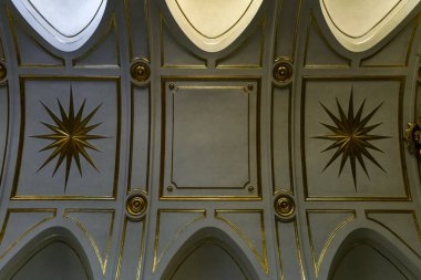 Positano, İtalya - 19 Nisan 2019: Positano 'daki Saint Mary Kilisesi İç Görünümü.