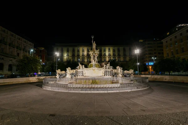 意大利那不勒斯 2021年8月18日 海王星之泉 Fontana Del Nettuno 是一座巨大的喷泉 位于意大利那不勒斯广场 — 图库照片