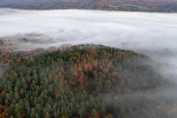 Вид Пик Осенней Листвы Стоу Вермонт — стоковое фото
