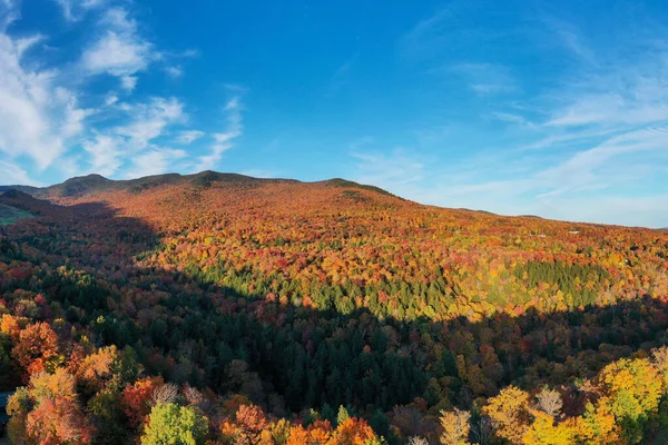 Vue Panoramique Pic Feuillage Automnal Smugglers Notch Vermont — Photo