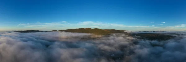 黎明时分纽约乔治湖海湾的全景 — 图库照片