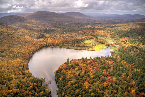 Colgate Lake Severním New Yorku Během Vrcholného Podzimního Období Listí — Stock fotografie