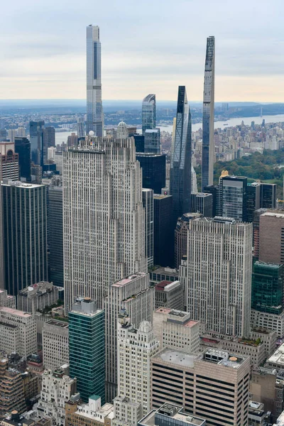 ニューヨーク市 2021年10月24日 ミッドタウン マンハッタンからニューヨーク市のスカイラインの空中ビュー — ストック写真