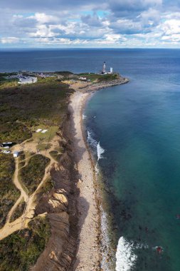 Long Island, New York, ABD 'deki Montauk Deniz feneri ve sahil manzaralı..