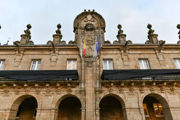 Rådhus Byggnad Med Flaggor Fasaden Plaza Espana Torget Ribadeo Centrum — Stockfoto