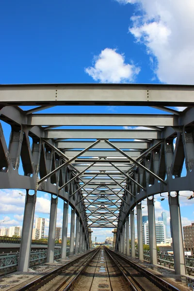 Eisenbahnbrücke in Moskau — Stockfoto