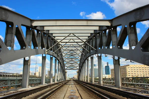 モスクワの鉄道橋 — ストック写真