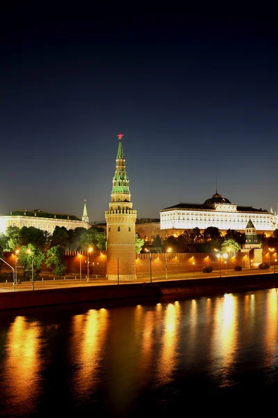 Moskoeienkremlin 's nachts — Stockfoto