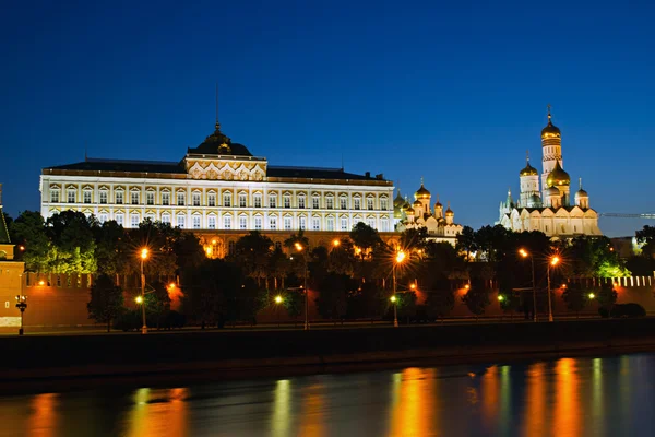 Moskevský kremlin v noci — Stock fotografie