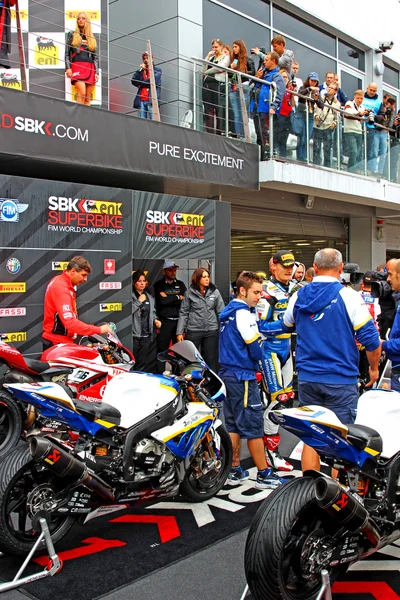 Etapa rusa del Campeonato Mundial de Superbikes, el 21 de julio de 2013, en Moscú, Moscú, Rusia . — Foto de Stock