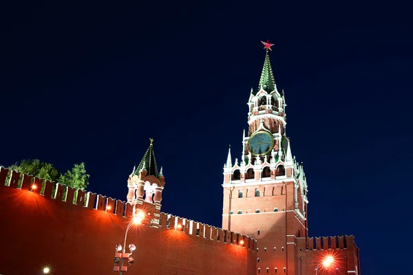 Moscow kremlin à noite — Fotografia de Stock