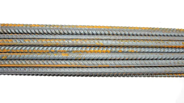 Bando de várias barras de reforço isoladas — Fotografia de Stock