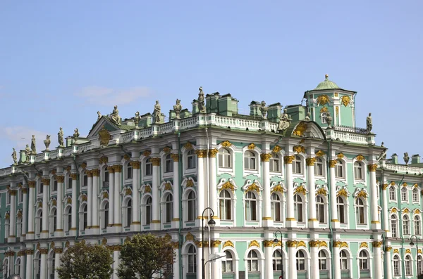 Byggnaden av Eremitaget i st. petersburg — Stockfoto