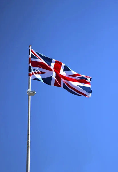 Британський прапор розмахує вітром. — стокове фото
