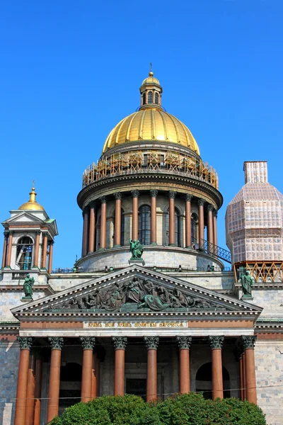 St. Isaac's Cathedral in St. Petersburg — Stock Photo, Image