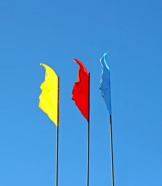 Banderas azules, rojas y amarillas —  Fotos de Stock