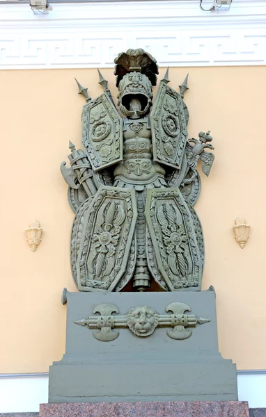 纪念碑的盔甲和盾牌在圣彼得斯堡 — 图库照片
