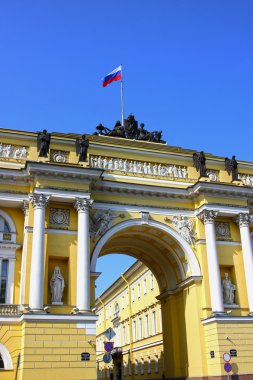 Senato Meydanı, st. petersburg açık kemer