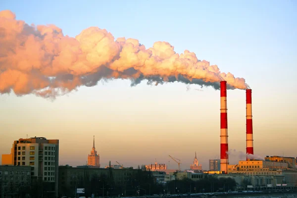 CHP pipe tower over Moscow — Stock Photo, Image