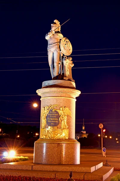 Monument till ryska militära ledare alexander suvorov i st. pet — Stockfoto