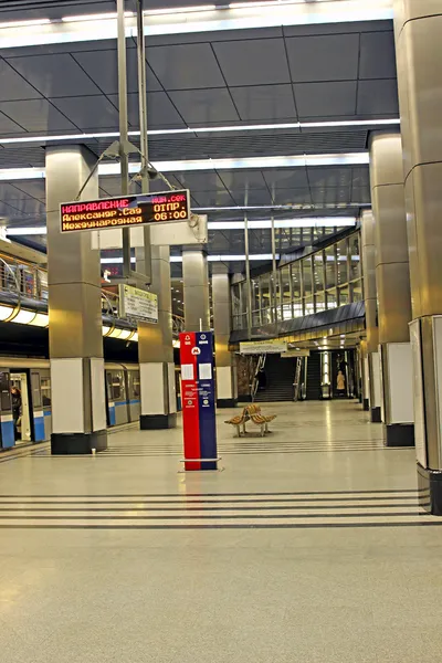 Interior Estação de metrô de Moscou "Vystavochnaya" em Moscou — Fotografia de Stock