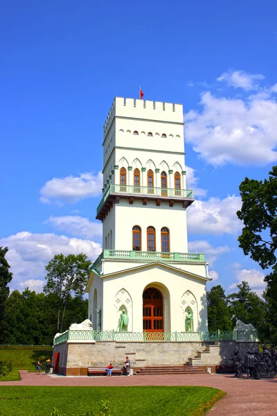 Witte toren in Tsarskoje selo (leningrad regio) — Stockfoto