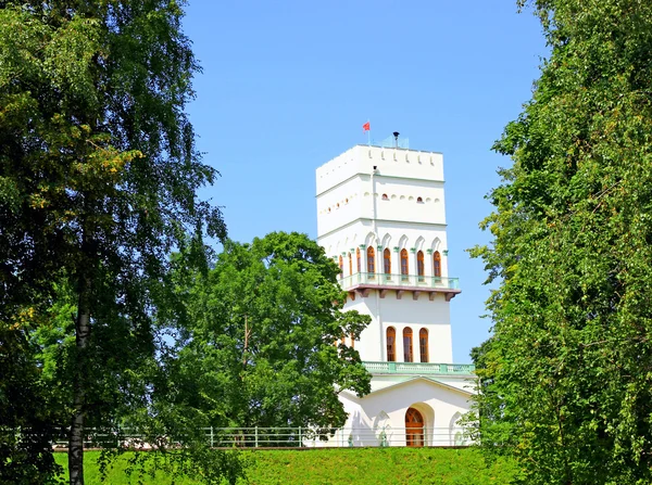 Weißer Turm in zarskoje selo (Leningrader Gebiet)) — Stockfoto