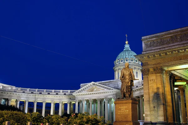Kazan katedrála v st petersburg v noci — Stock fotografie