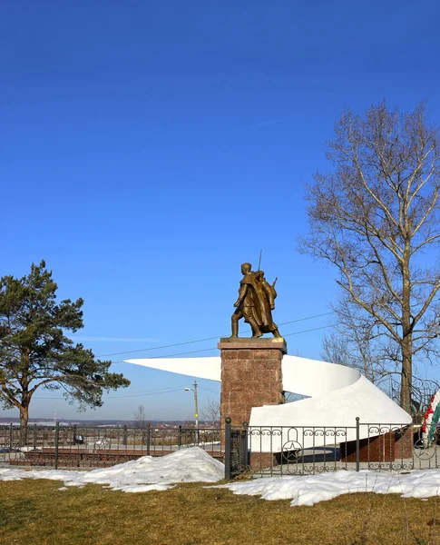 Monumento ai soldati sovietici uccisi durante la seconda guerra mondiale — Foto Stock