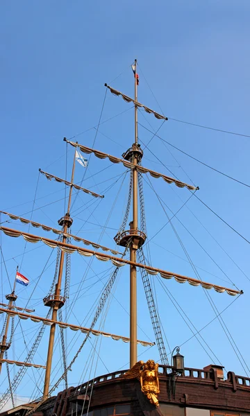 Nasal part of a sailing ship on the Neva River in St. Petersburg — Stock Photo, Image