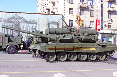 Moskova'da askeri geçit töreni