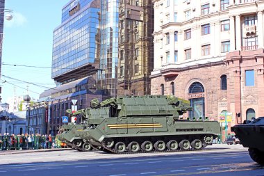 Moskova'da askeri geçit töreni