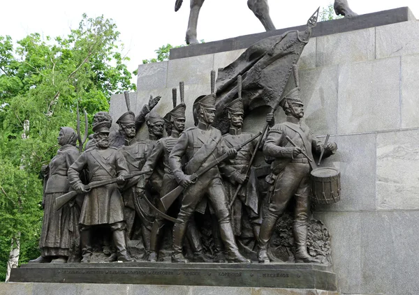 Monumento a la victoria del pueblo ruso en la guerra —  Fotos de Stock