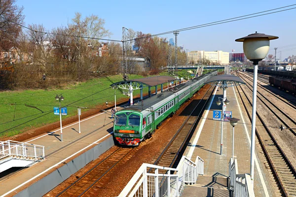 Tren eléctrico Ferrocarriles rusos en Moscú — Foto de Stock