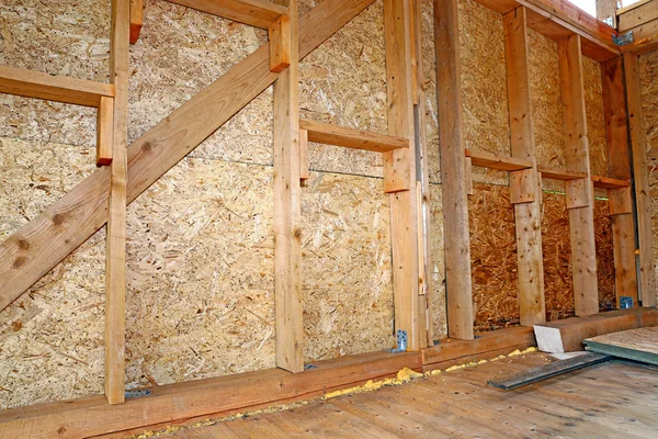 Construção de paredes de estrutura de madeira — Fotografia de Stock