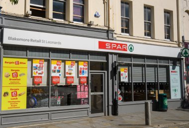 Hastings, İngiltere - 30 Temmuz 2020: Kings Road 'daki Spar manastırı