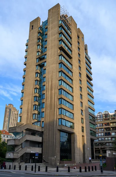 London United Kingdom August 2021 Modernist Block Flats London Barbican — Stock Photo, Image