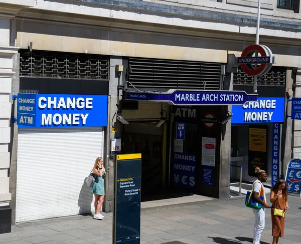 London United Kingdom July 2020 Currency Exchange Shop Flanking Netrance — Foto de Stock