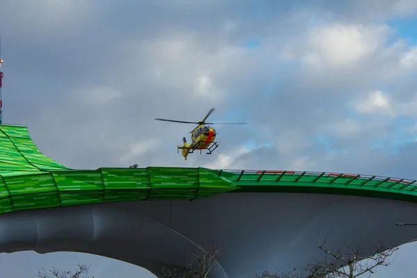 Больница с вертолетной площадкой в Ахене — стоковое фото