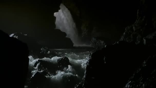 Thum Lod Mağarasının Içindeki Şelale Mae Hong Son Bölgesinin Pang — Stok video