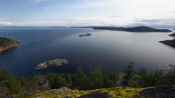 Hermosa Vista Del Paisaje Montaña Canadiense Durante Una Colorida Puesta — Vídeos de Stock