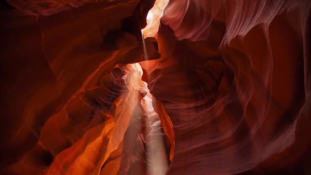Filmaufnahmen Roter Wellenförmiger Naturhintergrund Aus Dem Weltberühmten Antelope Canyon Naturpark — Stockvideo