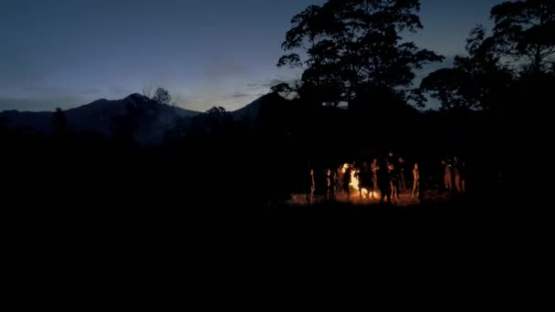 August 2013 Sjung Sjung Tribes Bära Färgglada Klädda Och Ansikte — Stockvideo