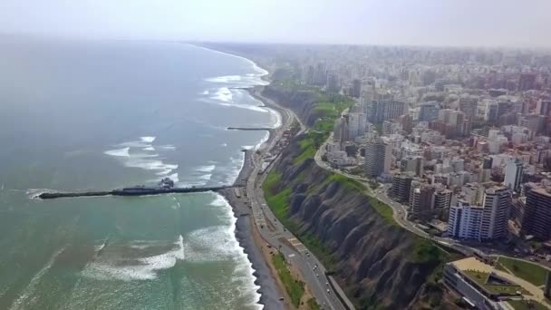 Luftaufnahme Der Strandpromenade Chorrillos Mit Pazifik Und Blauem Himmel Lima — Stockvideo