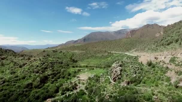 Peru Daki Colca Kanyonu Vadisi Nin Havadan Görünüşü Dağları Boyunca — Stok video